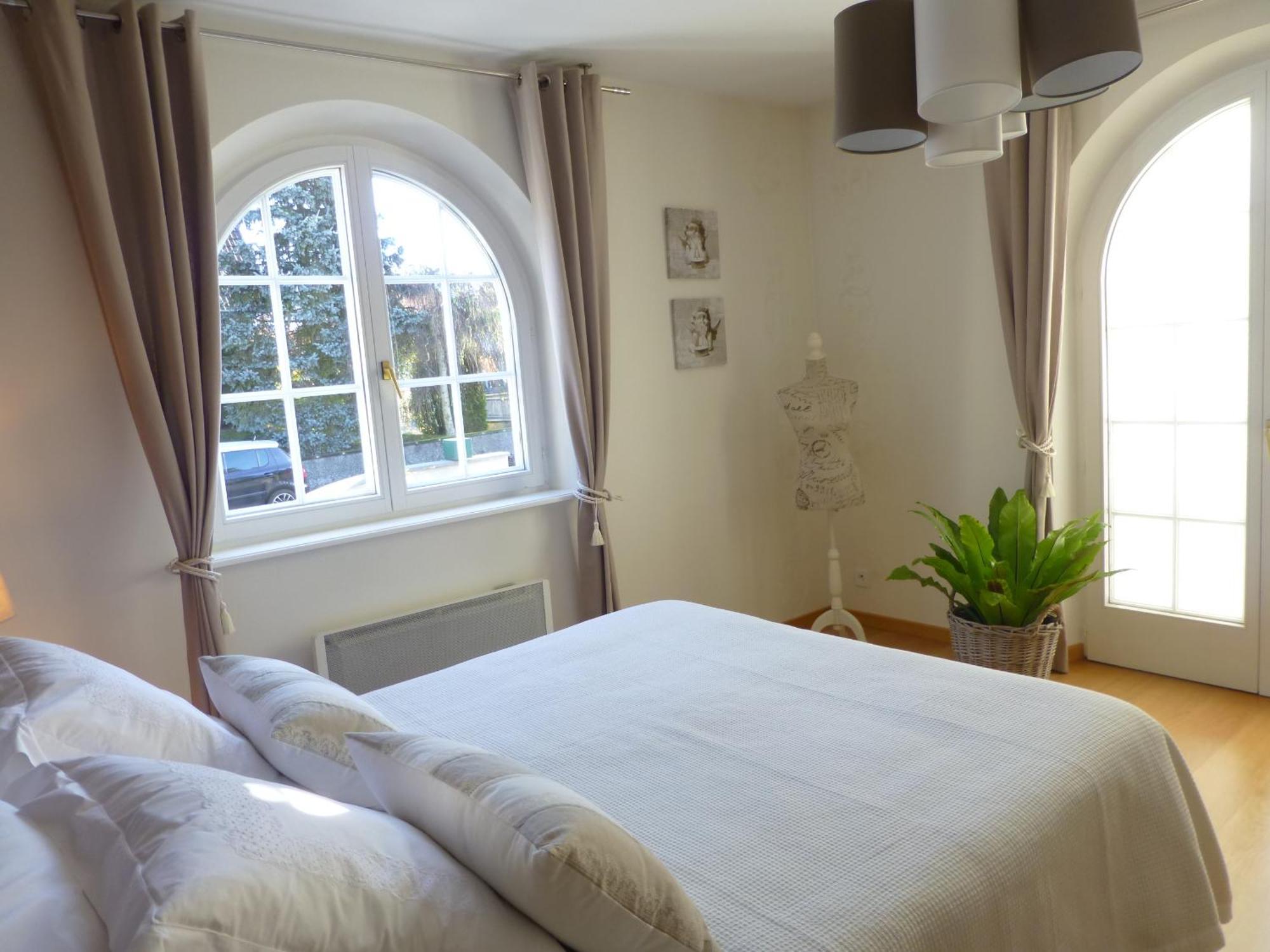 Chambres D'Hotes La Parenthez' Агно Стая снимка
