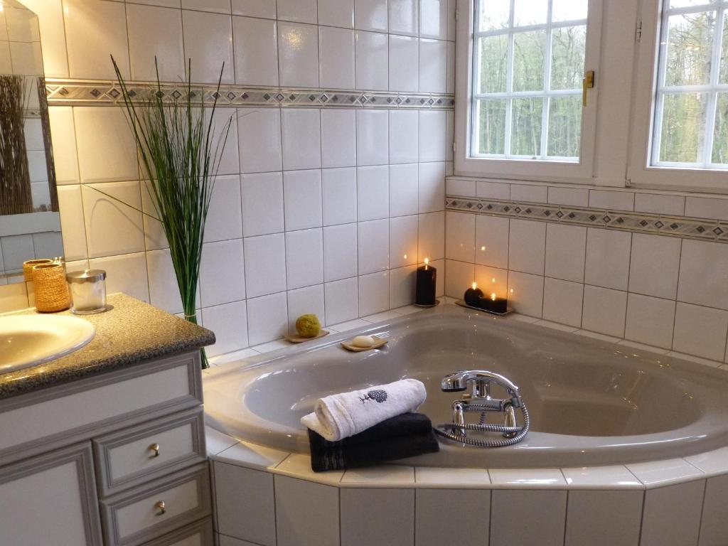 Chambres D'Hotes La Parenthez' Агно Стая снимка