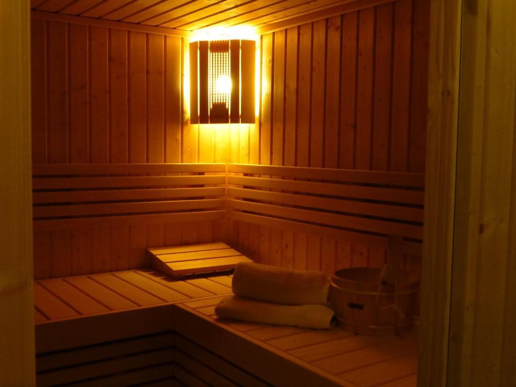 Chambres D'Hotes La Parenthez' Агно Екстериор снимка